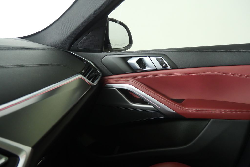 Thumbnail: 2022 BMW X6 - 24