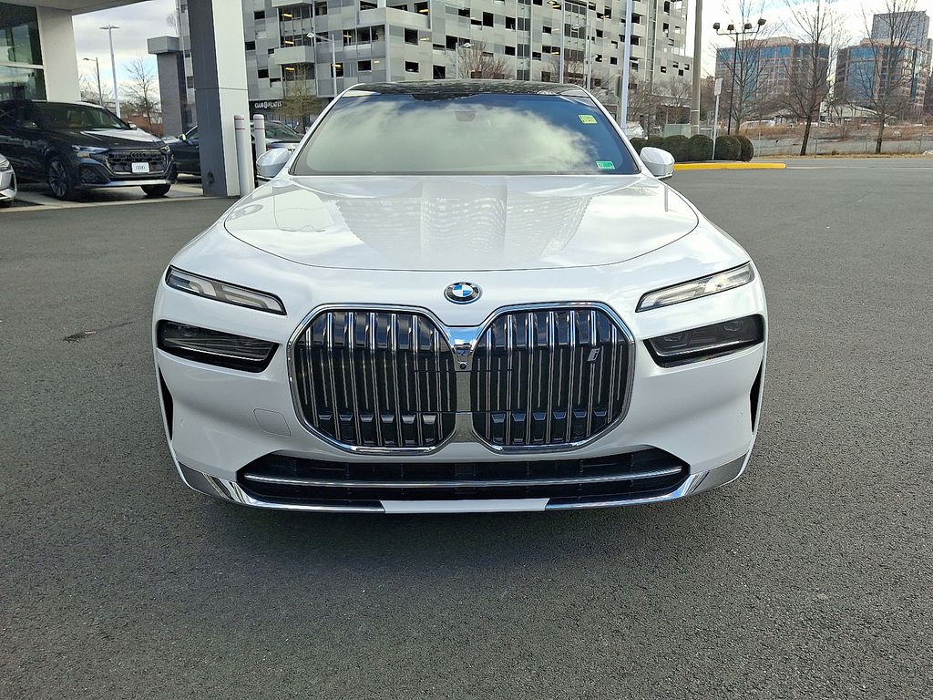 Thumbnail: 2023 BMW i7 - 2