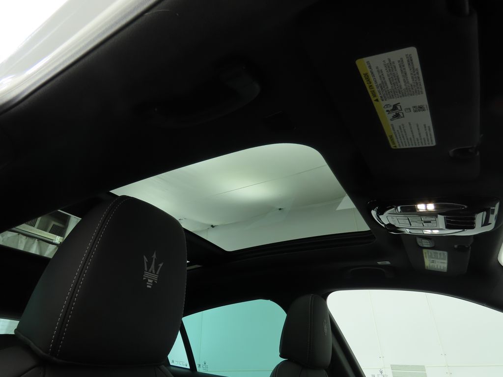 Thumbnail: 2025 Maserati Grecale - 19