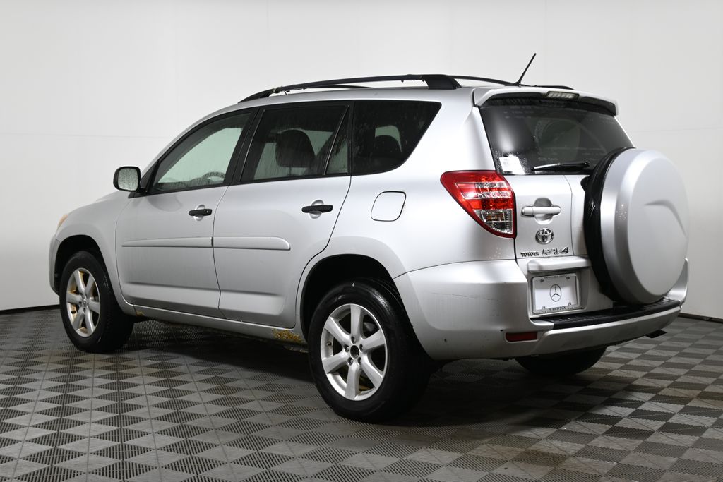 2009 Toyota RAV4 Base 8
