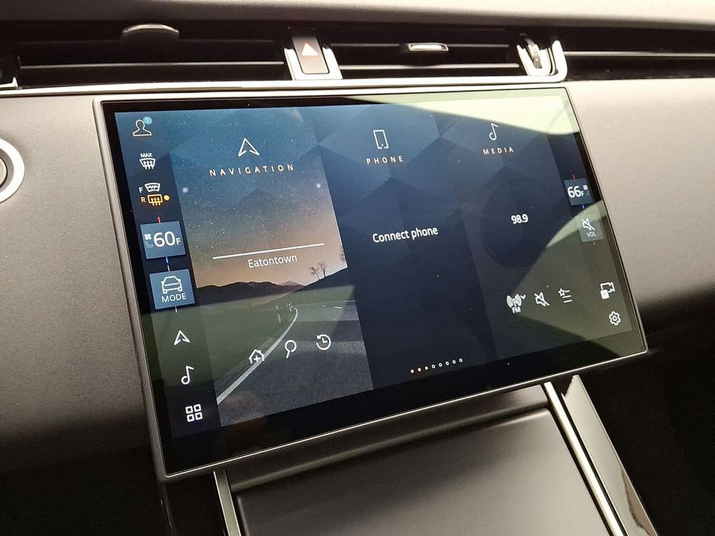 Thumbnail: 2026 Land Rover Range Rover Evoque - 11