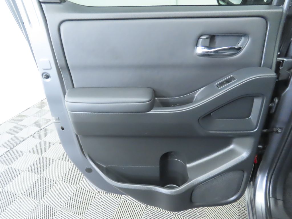 Thumbnail: 2022 Nissan Frontier - 26