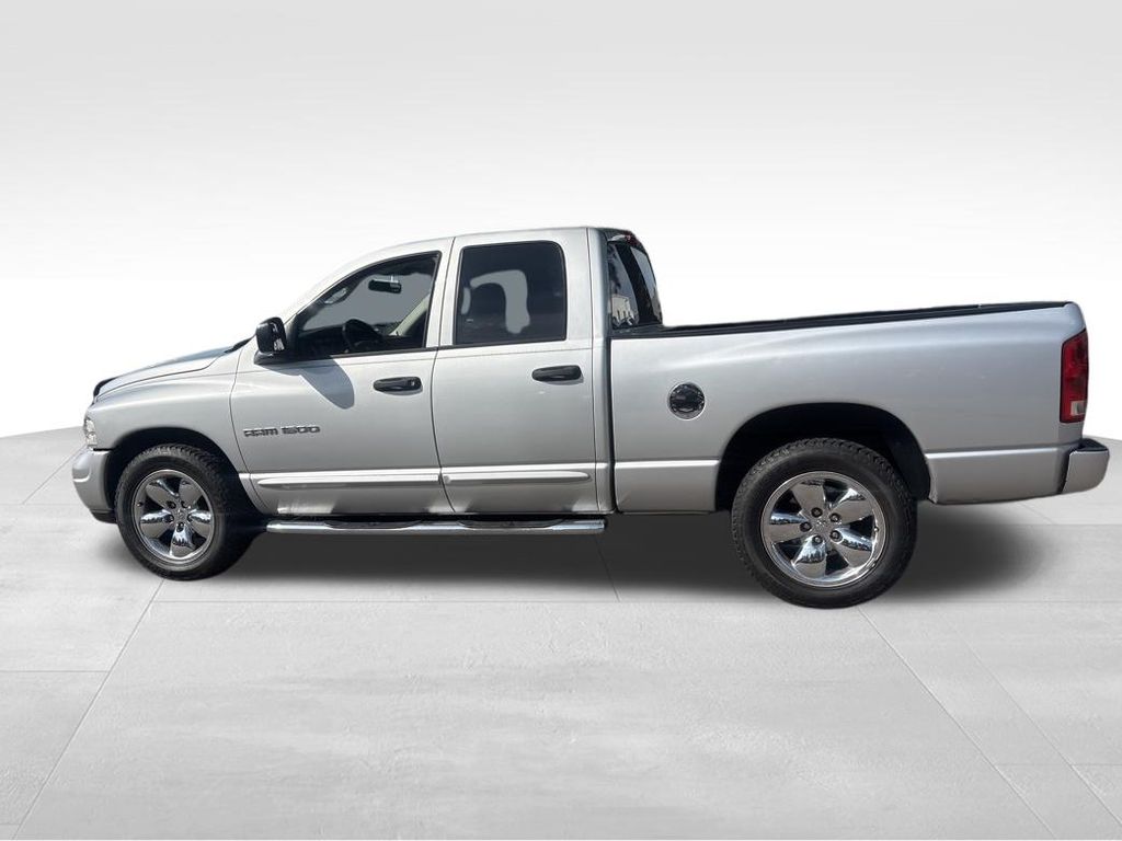 Used 2004 Black Dodge SLT image 13