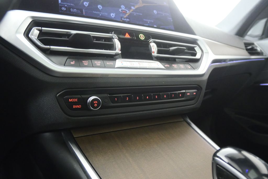 Thumbnail: 2019 BMW 3 Series - 24