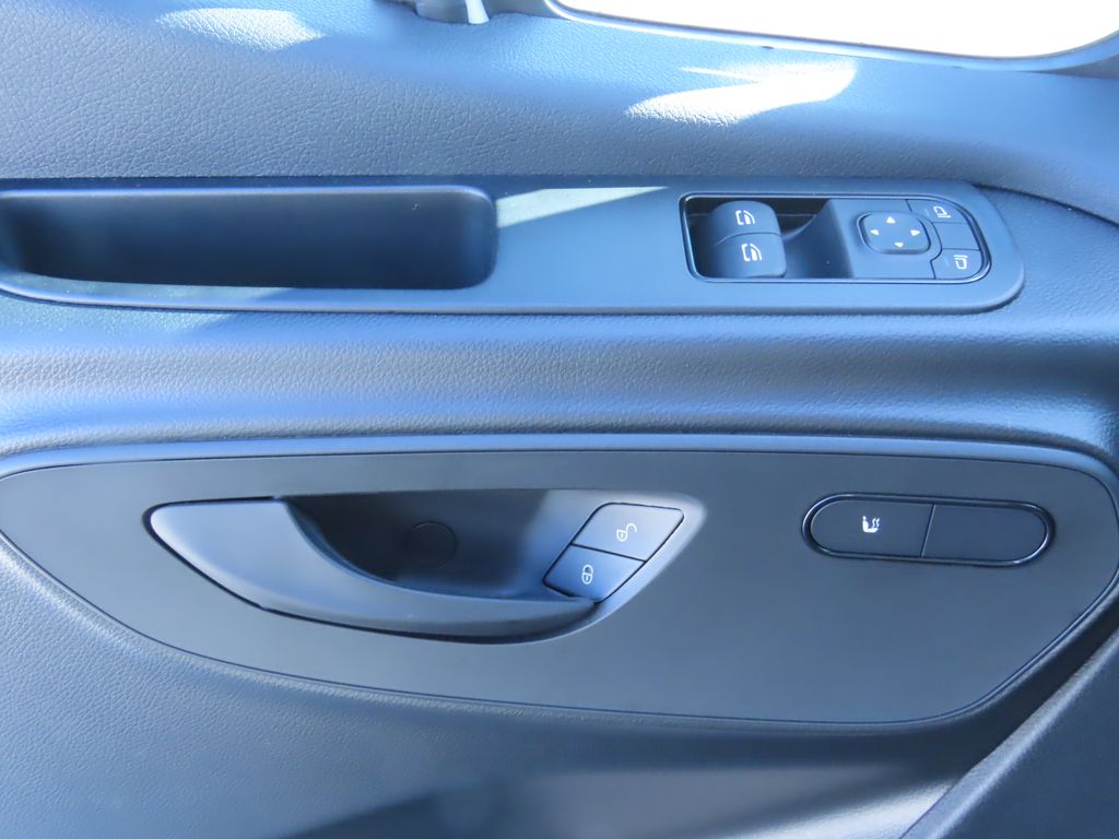 Thumbnail: 2025 Mercedes-Benz Sprinter - 21