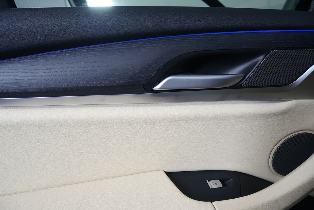 Thumbnail: 2023 BMW X3 - 13