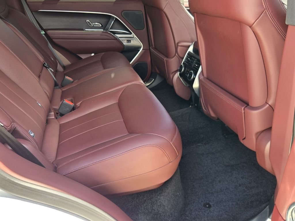 2025 Land Rover Range Rover - $103,875