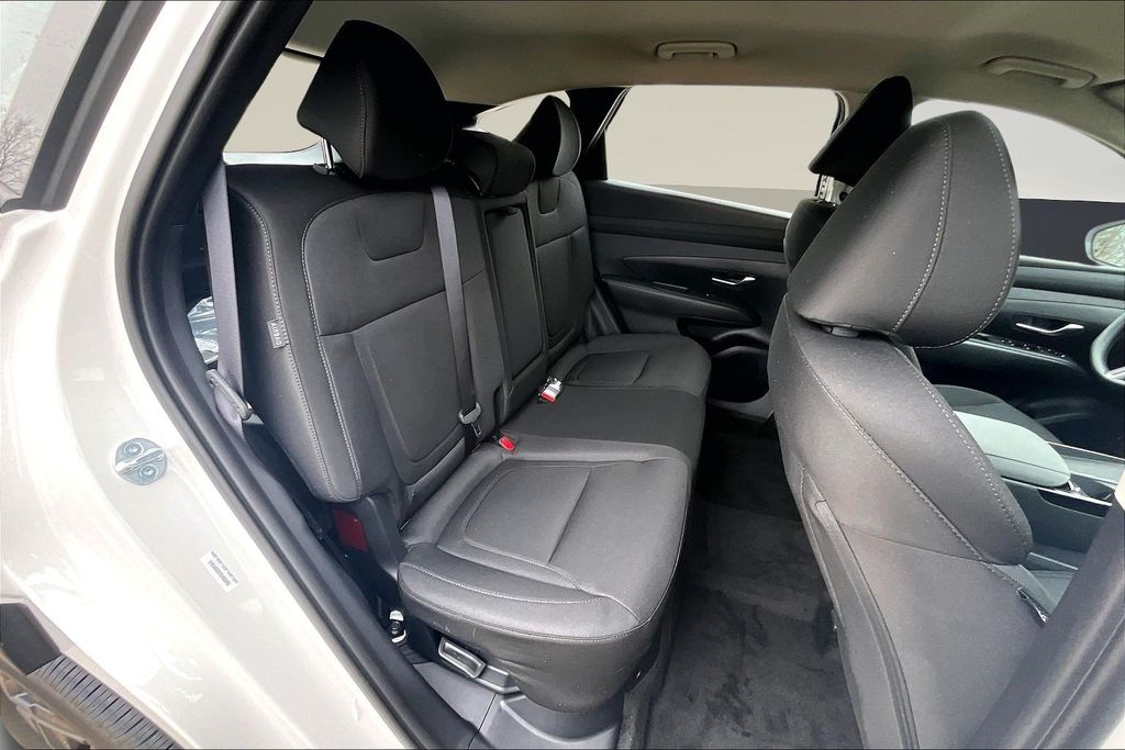 New 2026 White Hyundai Blue SE image 9