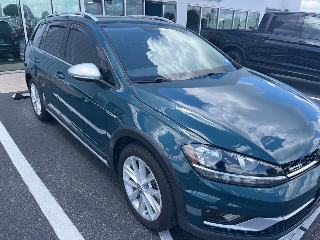 Thumbnail: 2019 Volkswagen Golf - 3