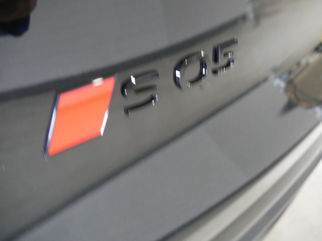 Thumbnail: 2026 Audi SQ5 - 9