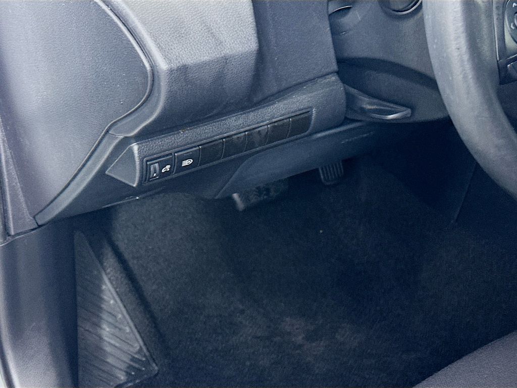 Thumbnail: 2024 Toyota Corolla - 10