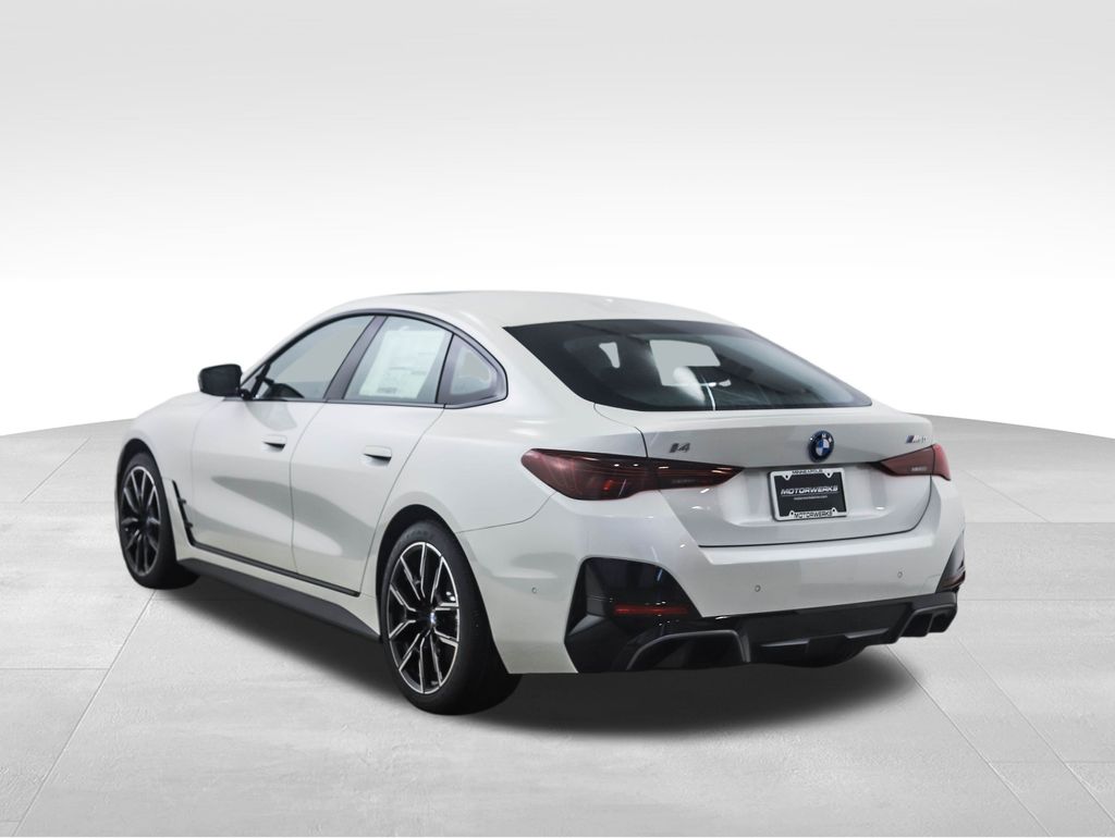 Thumbnail: 2025 BMW i4 - 3