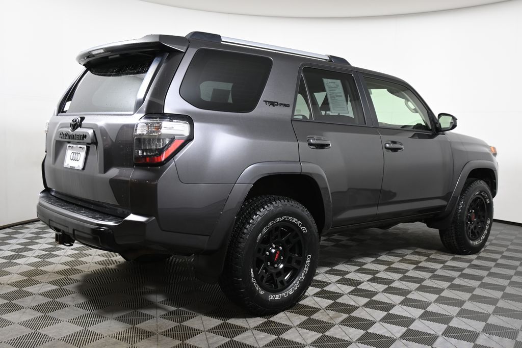 Thumbnail: 2016 Toyota 4Runner - 7