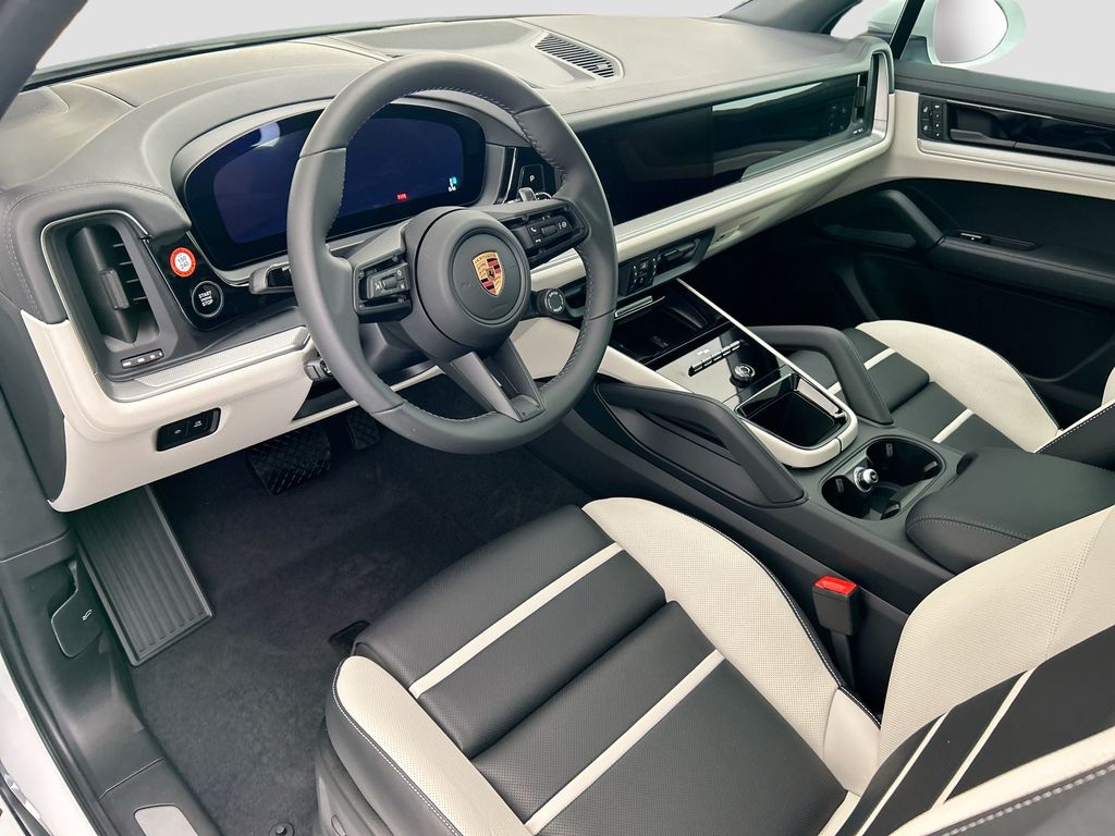 Thumbnail: 2026 Porsche Cayenne - 4