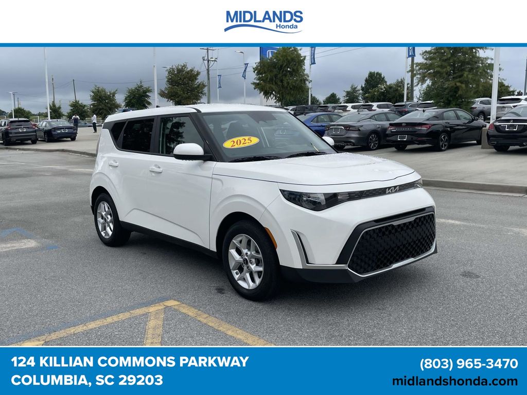 Snow White Pearl 2025 Kia Soul SUV / Crossover Front-Wheel Drive Continuously Variable Transmission