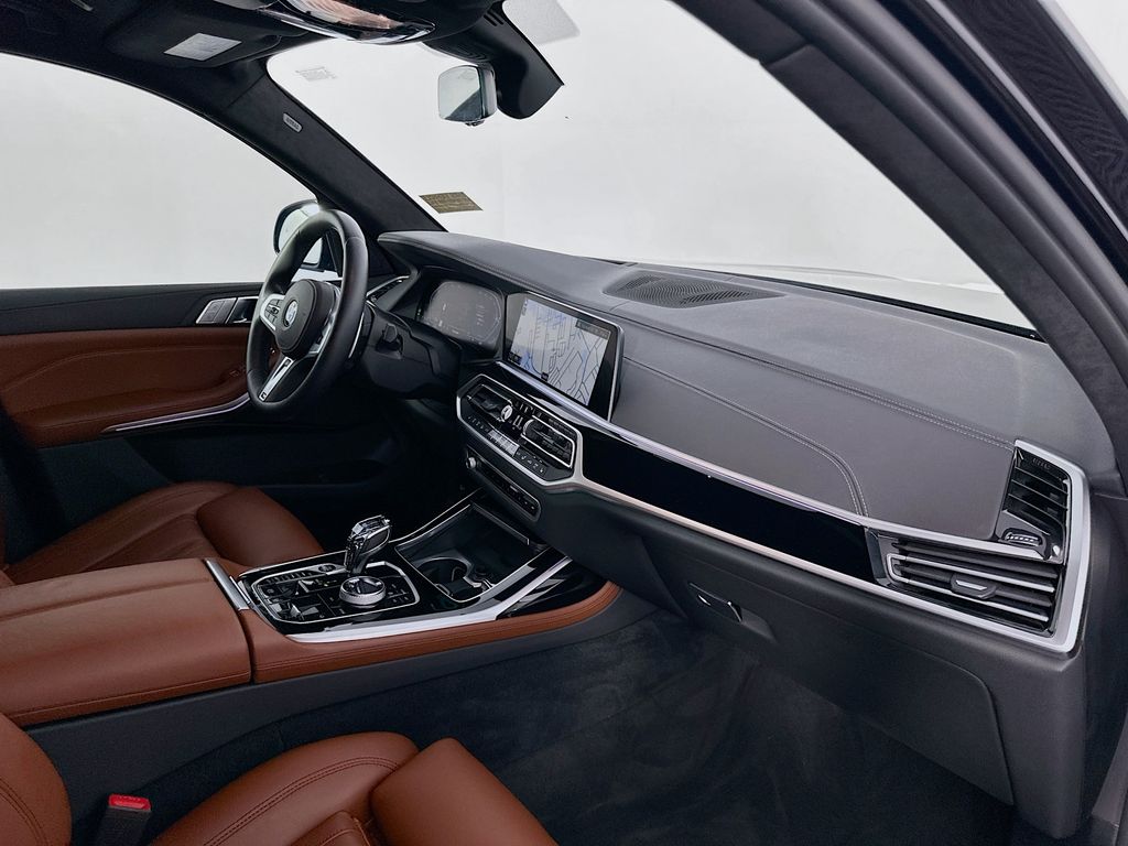 2022 BMW X7 xDrive40i 31