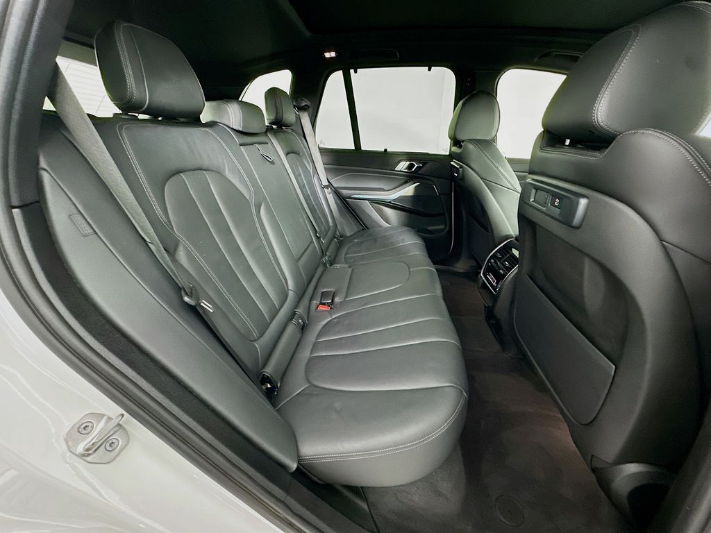 Thumbnail: 2021 BMW X5 - 28