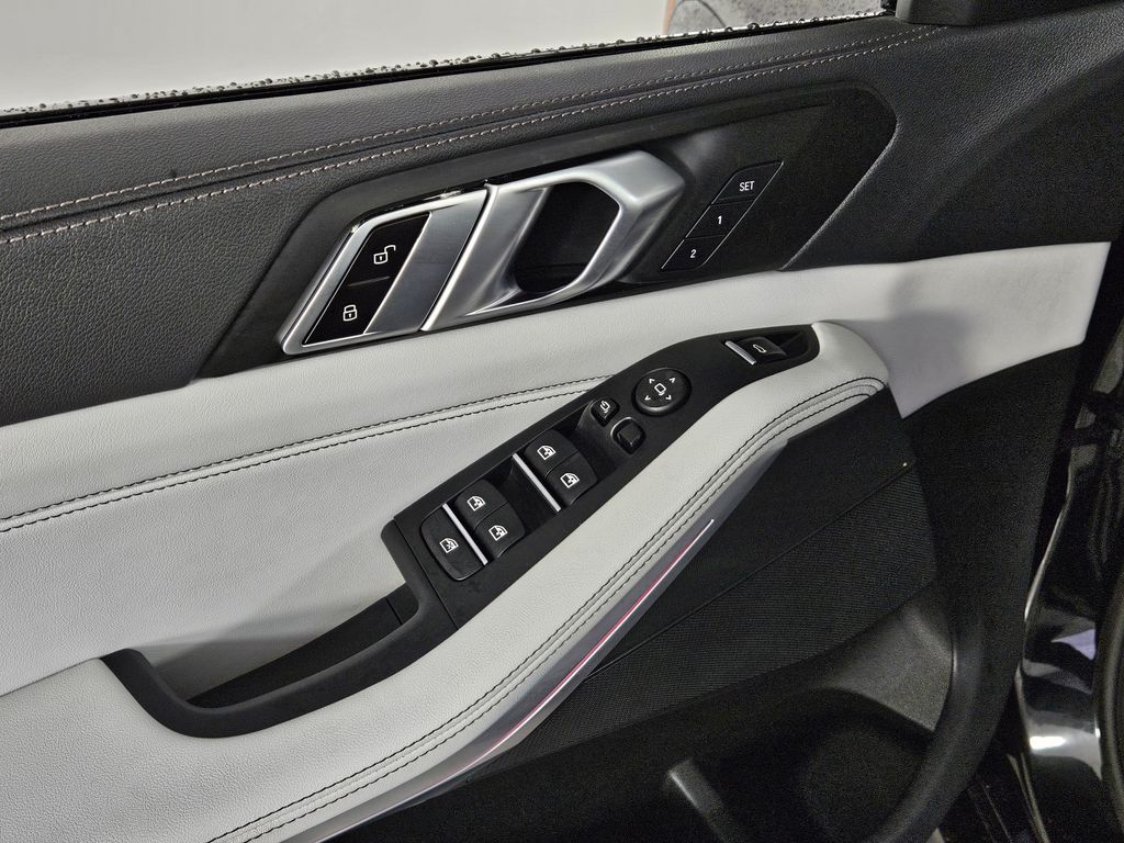 Thumbnail: 2023 BMW X5 - 12