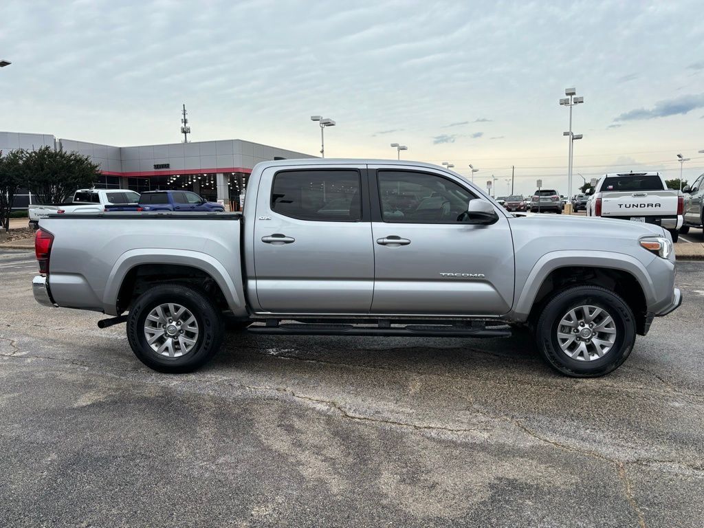 2019 Toyota Tacoma SR5 photo