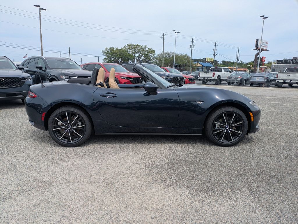 2026 Mazda MX-5 Miata Grand Touring