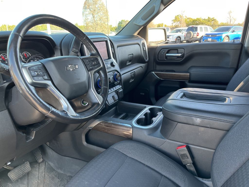 Thumbnail: 2020 Chevrolet Silverado 1500 - 16