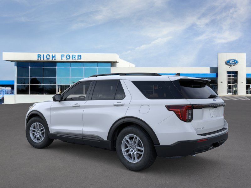 View vehicle photo 4