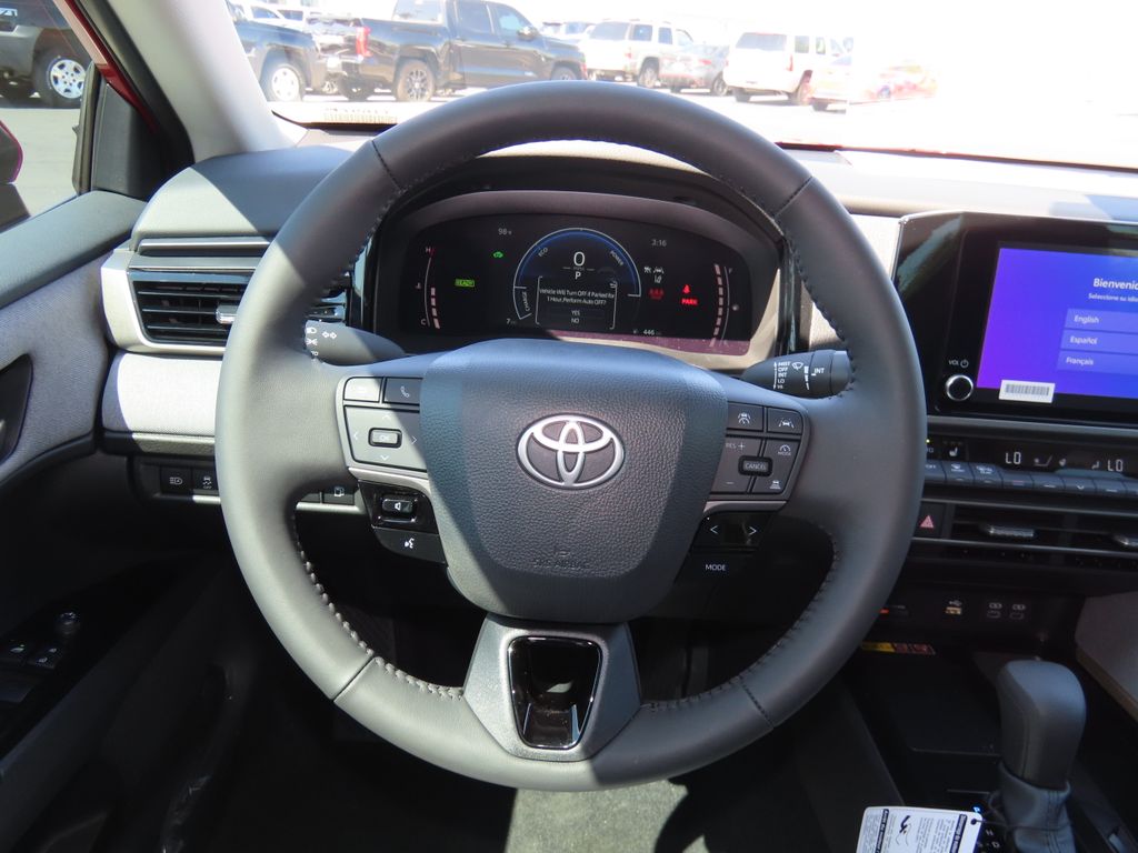 2025 Toyota Camry LE 10