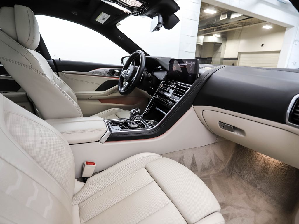 Thumbnail: 2023 BMW 8 Series - 30