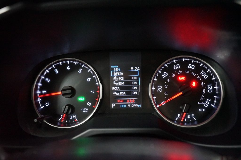 Thumbnail: 2021 Toyota RAV4 - 15