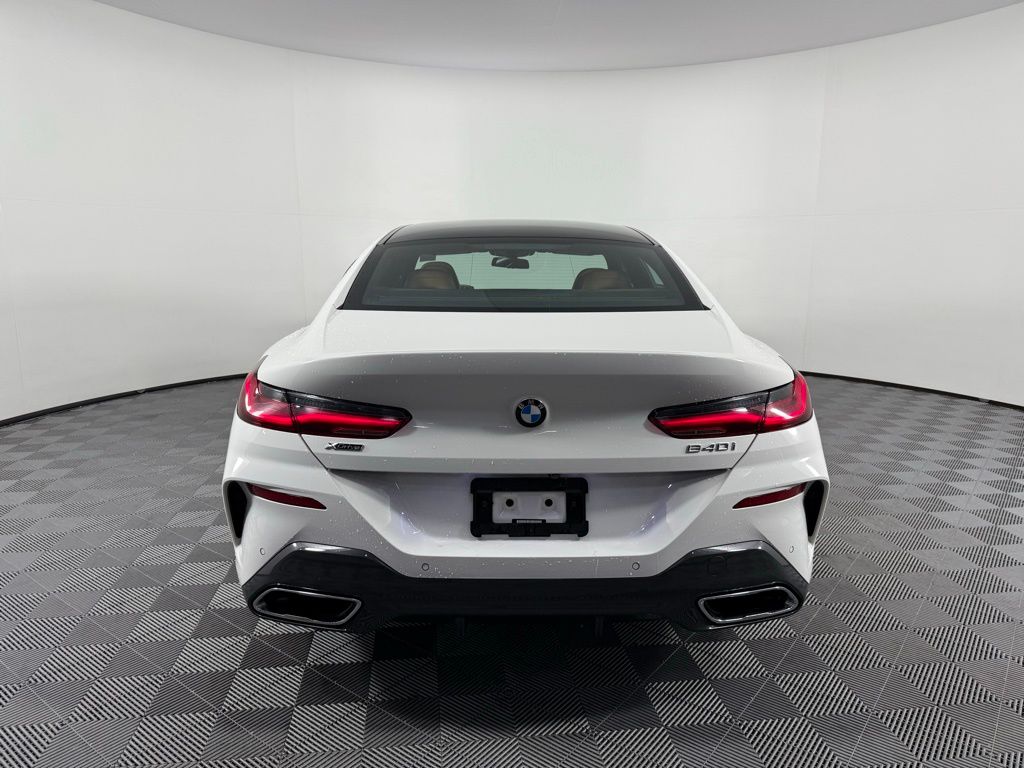2023 BMW 8 Series  6
