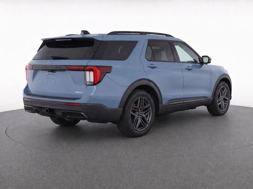 New 2026 Vapor Blue Metallic Ford Active image 3