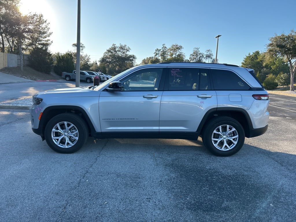 2022 Jeep Grand Cherokee Limited photo 4