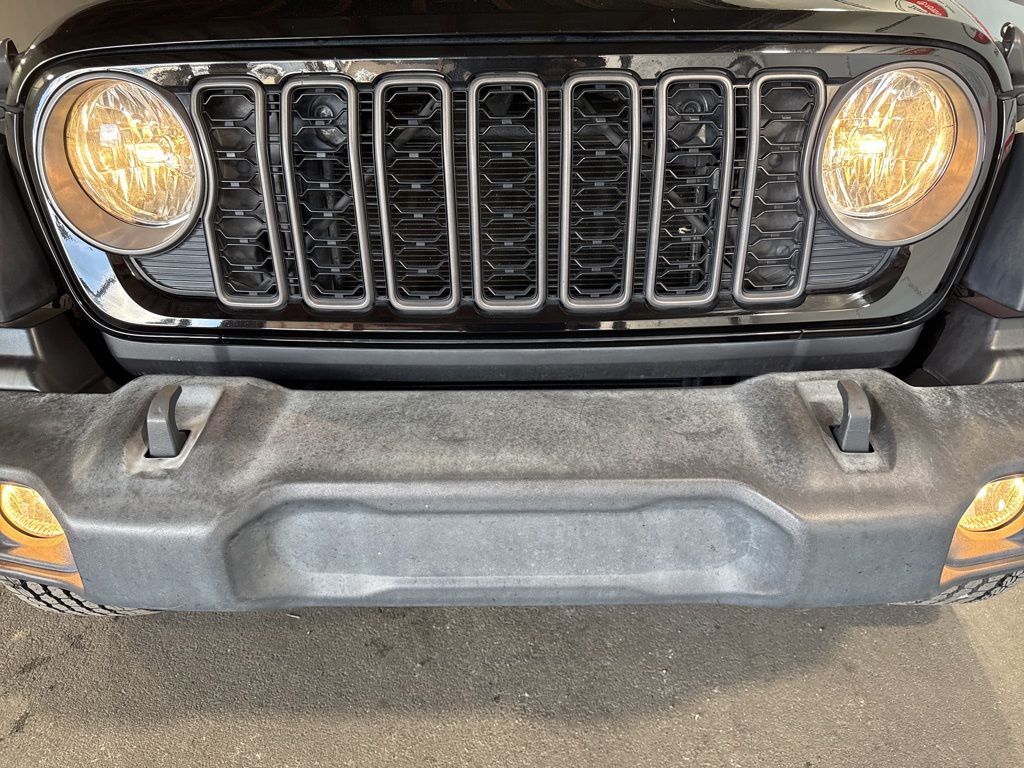 Thumbnail: 2024 Jeep Wrangler - 17