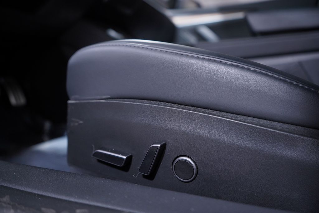 Thumbnail: 2023 Tesla Model 3 - 17