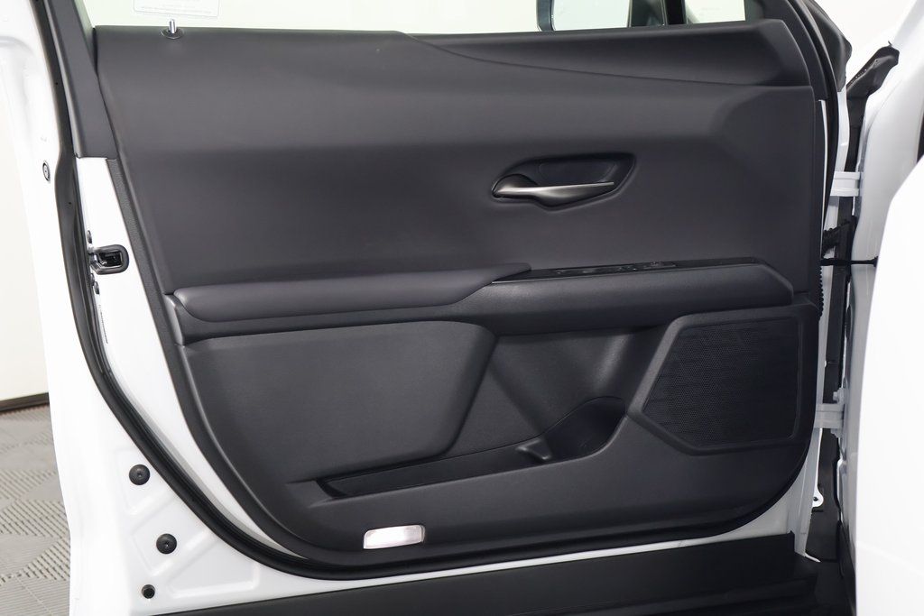 Thumbnail: 2025 Lexus UX - 7