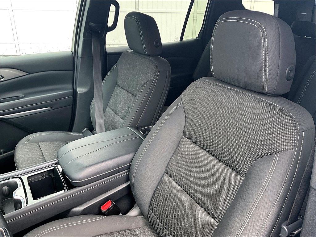 2024 Chevrolet Traverse — photo 10
