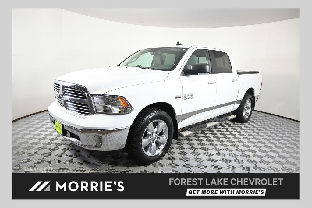 Bright White Clearcoat 2017 RAM 1500 Pickup Truck Four-Wheel Drive 8-Speed Automatic