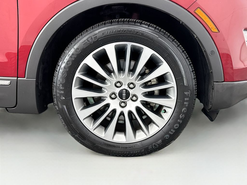 Thumbnail: 2017 Lincoln MKC - 31