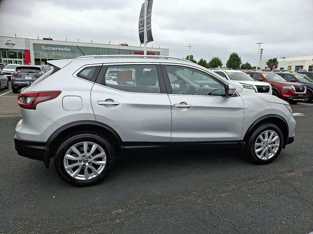 Thumbnail: 2020 Nissan Rogue Sport - 7