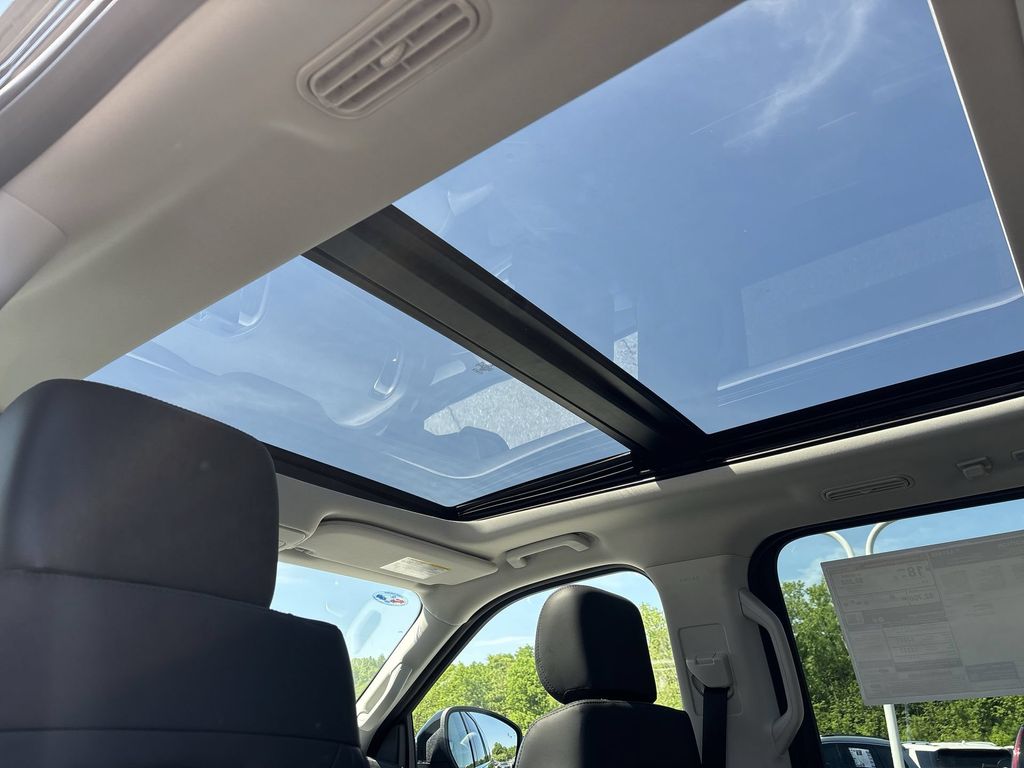 New 2026 Dark Matter Gray Metallic Ford Active image 16