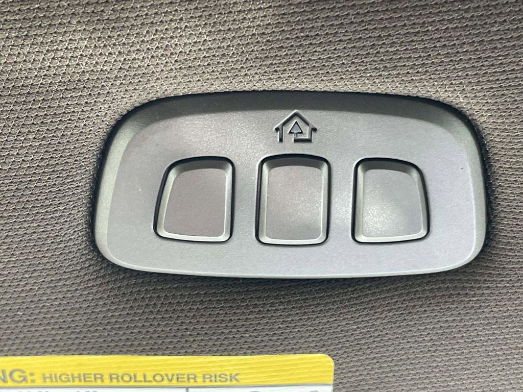 2022 Star White Metallic Tri-Coat Ford Super Duty F-250 SRW King Ranch 4X4 Truck