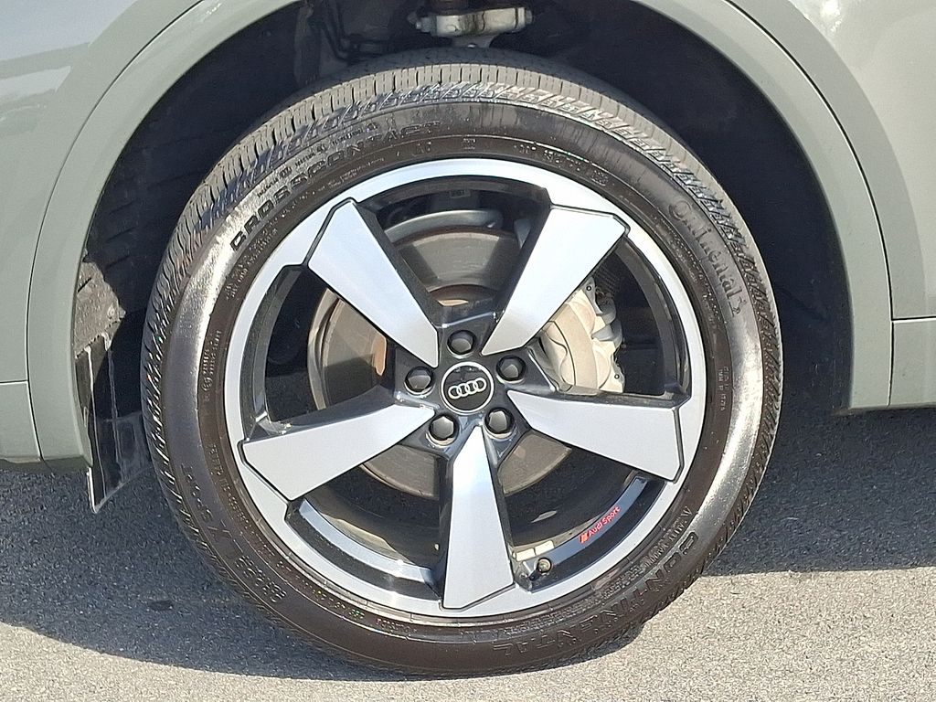 Thumbnail: 2023 Audi Q5 - 8