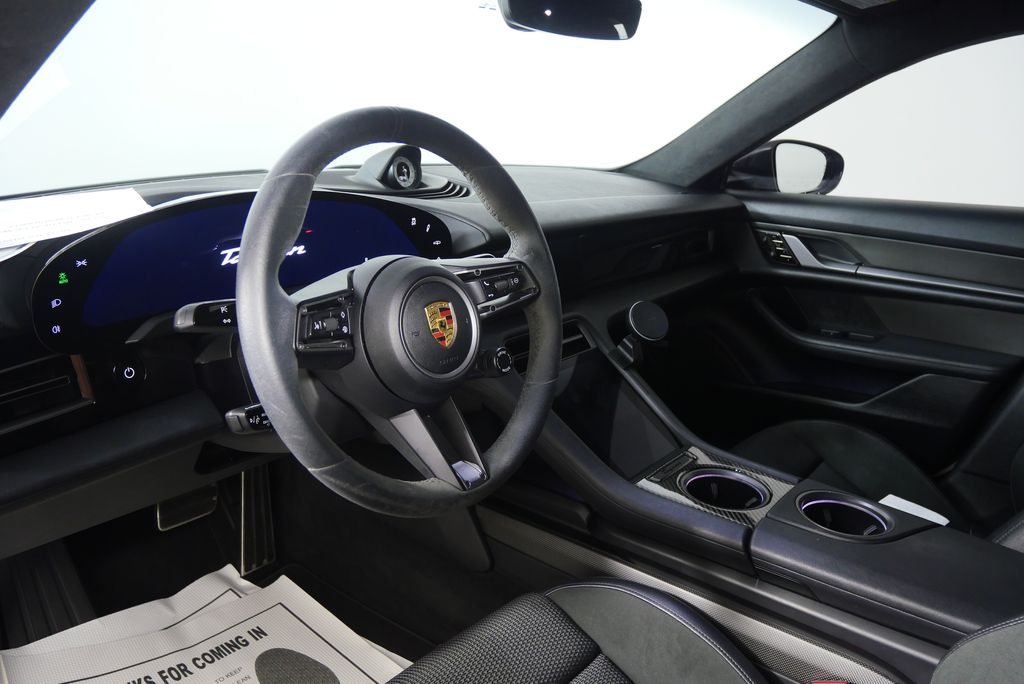 Thumbnail: 2021 Porsche Taycan - 16