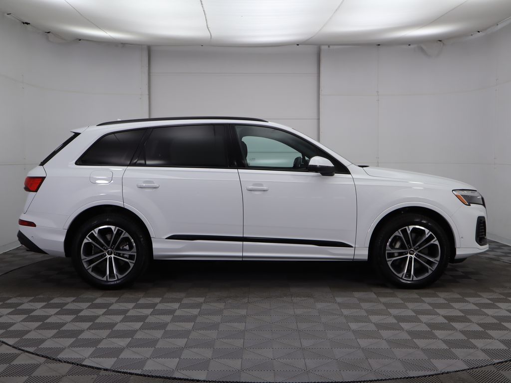 2025 Audi Q7  5