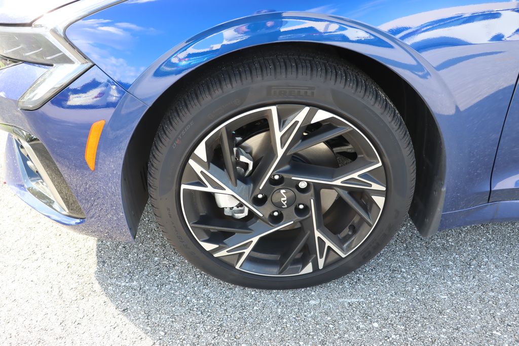 Thumbnail: 2025 Kia K5 - 4