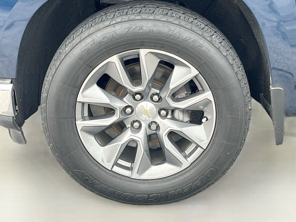 Used 2021 Blue Chevrolet LT image 30