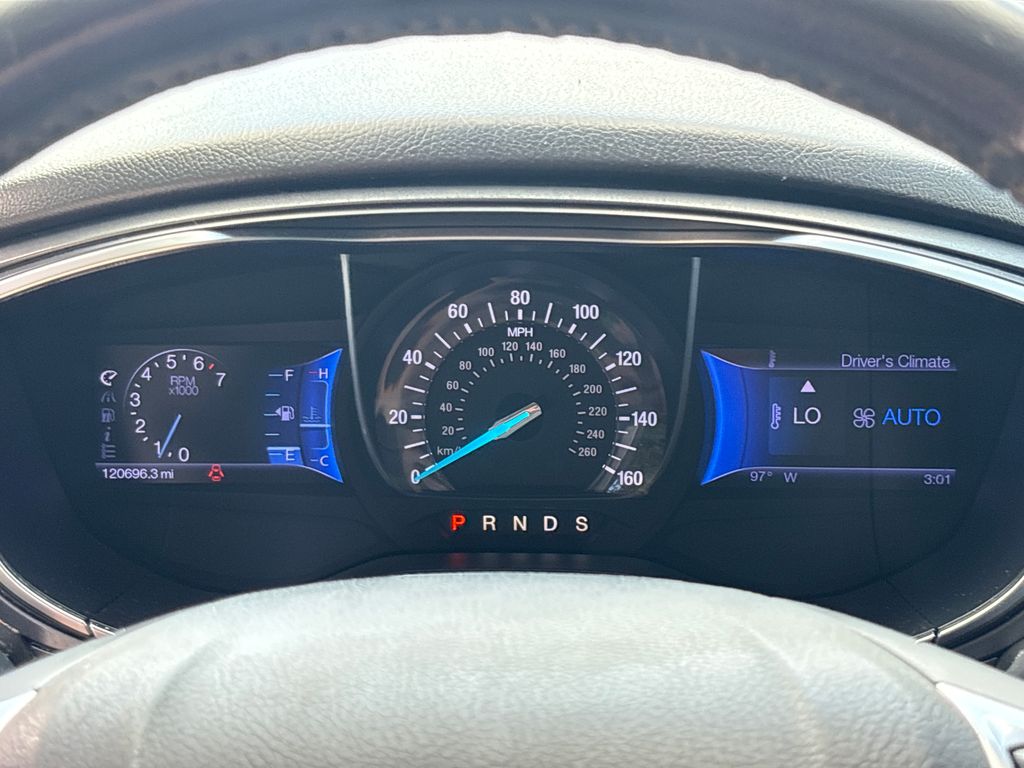 Used 2013 Silver Ford Titanium image 22