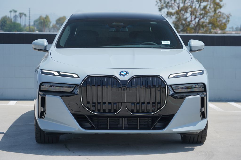 Thumbnail: 2026 BMW i7 - 2
