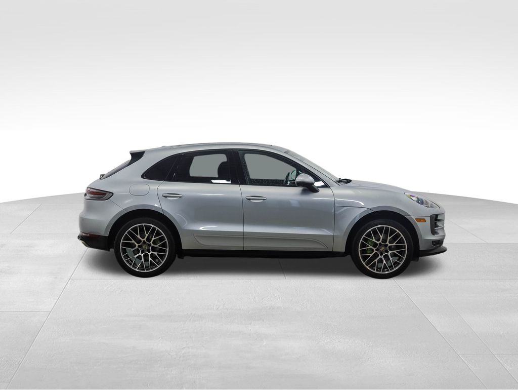 Thumbnail: 2020 Porsche Macan - 6