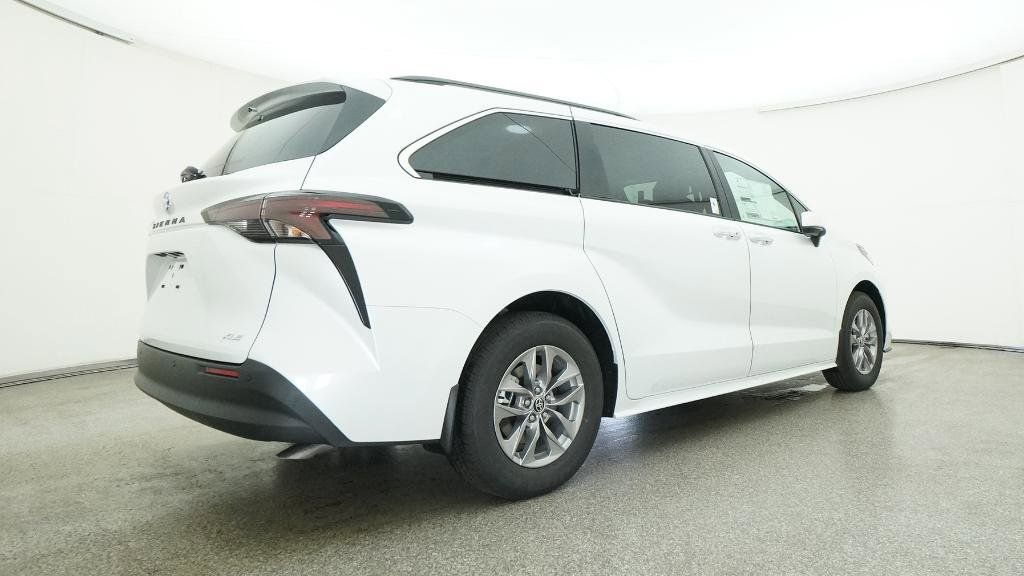 Thumbnail: 2025 Toyota Sienna - 10